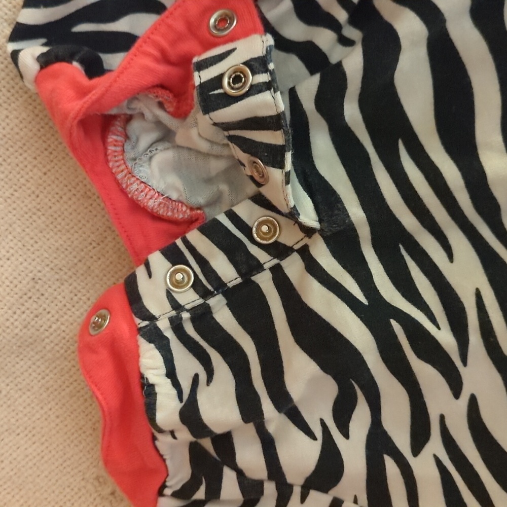 Baby Romper - Picture 3 of 3